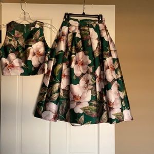 Beautiful crop top and high waist full skirt set